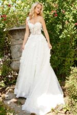 Model wearing One Shoulder Sweetheart Neck Floral Dress JB23918