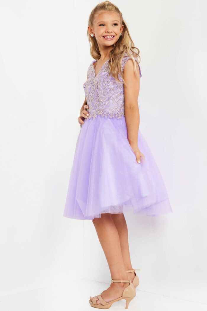 model wearing K04711 lilac dress front view